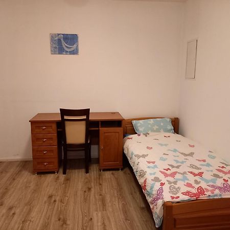Apartament U Podnoza Zamku Chojnik Еленя-Гура Экстерьер фото